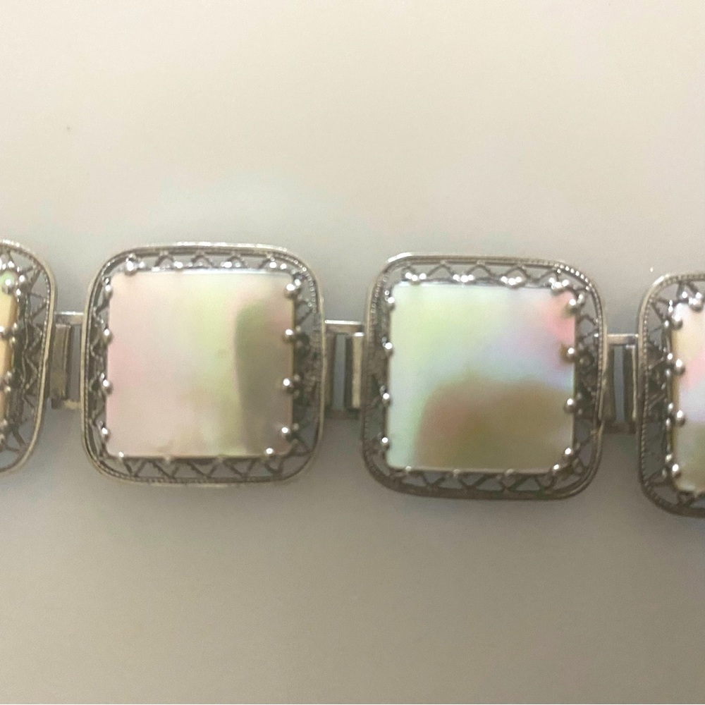 Vintage Mother of Pearl Bracelet EUC